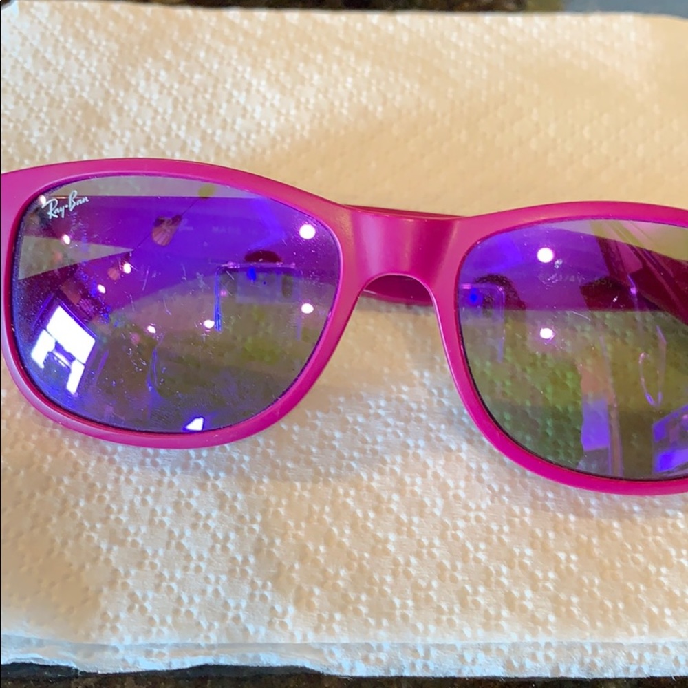 Ray-Ban